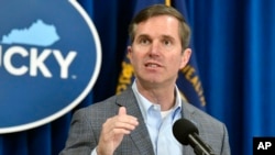 Kentucky Valisi Andy Beshear