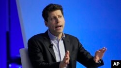 Foto Achiv: Sam Altman patisipe nan yon diskisyon pandan some Kowoperasyon Ekonomik Azi Pasifik la, 16 Nov. 2023 nan San Francisco. 