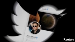 Elon Musk, Twitter'ın yeni sahibi oldu.