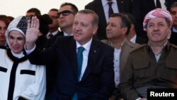 Erdoğan'ın 2013'teki Diyarbakır gezisine Mesut Barzani de eşlik etmişti.