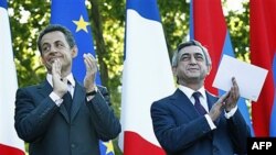 Fransa Cumhurbaşkanı Nicolas Sarkozy,Ermenistan'a yaptığı ziyaret sırasında Türkiye'ye "Kendi tarihinizle yüzleşin" çağrısı yapmıştı.