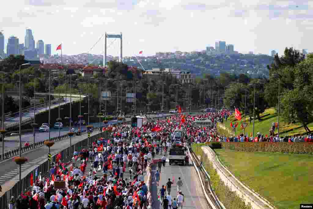 15 Temmuz Demokrasi ve Milli Birlik Günü Yürüyüşü