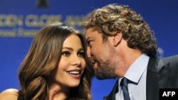 Ödül töreni sunucularından Sofia Vergara ve Gerard Butler