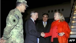 Clinton'dan Afganistan'a Sürpriz Ziyaret