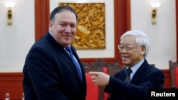 Ông Trọng tiếp ngoại trưởng Mỹ, Mike Pompeo, tại Hà Nội ngày 8 tháng Bảy, 2018.