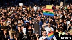 14 Haziran 2021 - Macaristan'da yürürlüğe giren LGBTQ karşıtı yasa Budapeşte'de protesto edildi