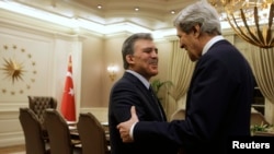 ABD Dışişleri Bakanı John Kerry 1 Mart'ta Türkiye ziyareti sırasında görüştüğü Cumhurbaşkanı Abdullah Gül'le